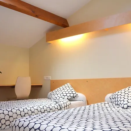 Hotel Le Pavillon De L'aero - Versailles - Cyr L'ecole Solution Entreprises 3*