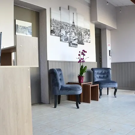 Hotel Le Pavillon De L'aero - Versailles - Cyr L'ecole Solution Entreprises 3*